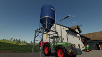 Placeable fertilizer silo