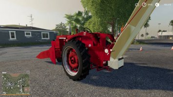 Farmall 560 Corn Picker FS19